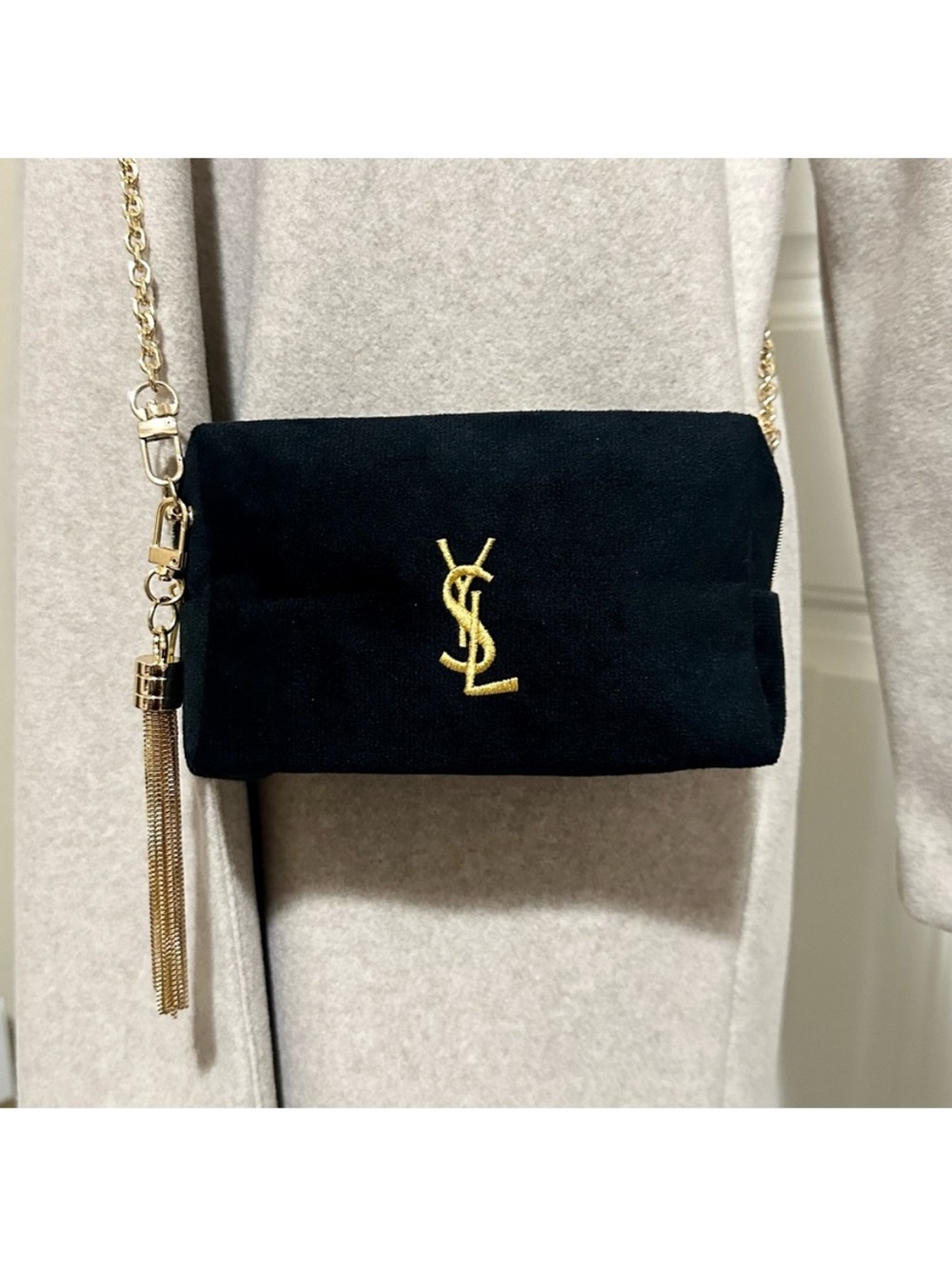 YSL YVES SAINT LAURENT Black Velvet bag purse clutch Gold Logo Chain tassel - Picture 9 of 9